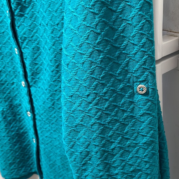 Kim Roger’s Textured Poly LS Turquoise Blouse Size Large - Picture 3 of 4